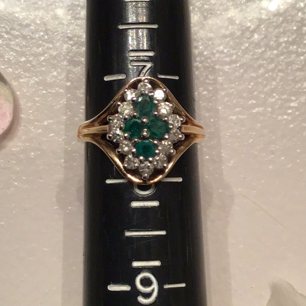 Elegant Genuine Emerald and diamond Gemstone Ring set in 14K Gold.  7 1/2.